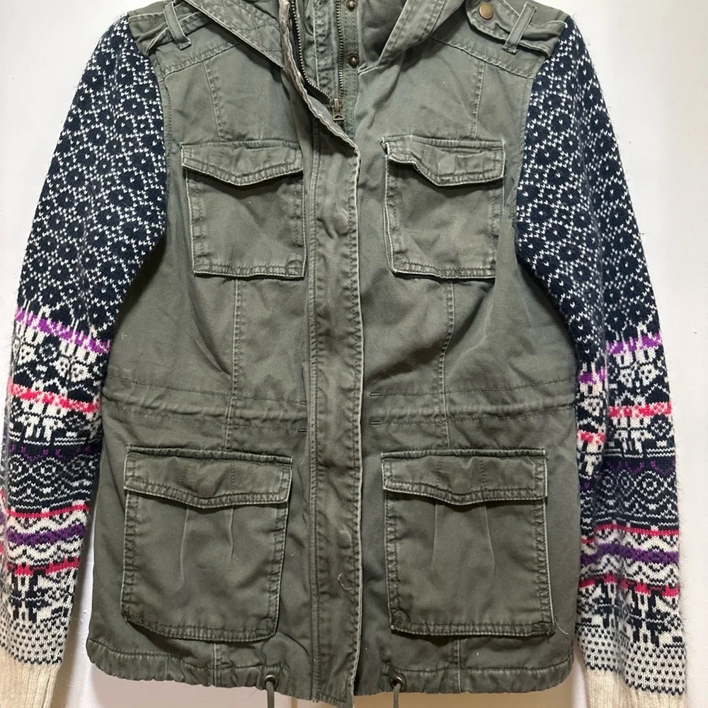 Aeropostale Women's Utility Jacket with Patterned Sleeves - Picture 1 of 8